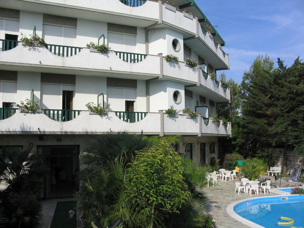 K2 Hotel 3*