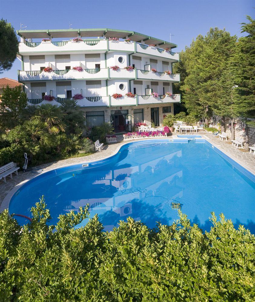 Hotel K2 3*
